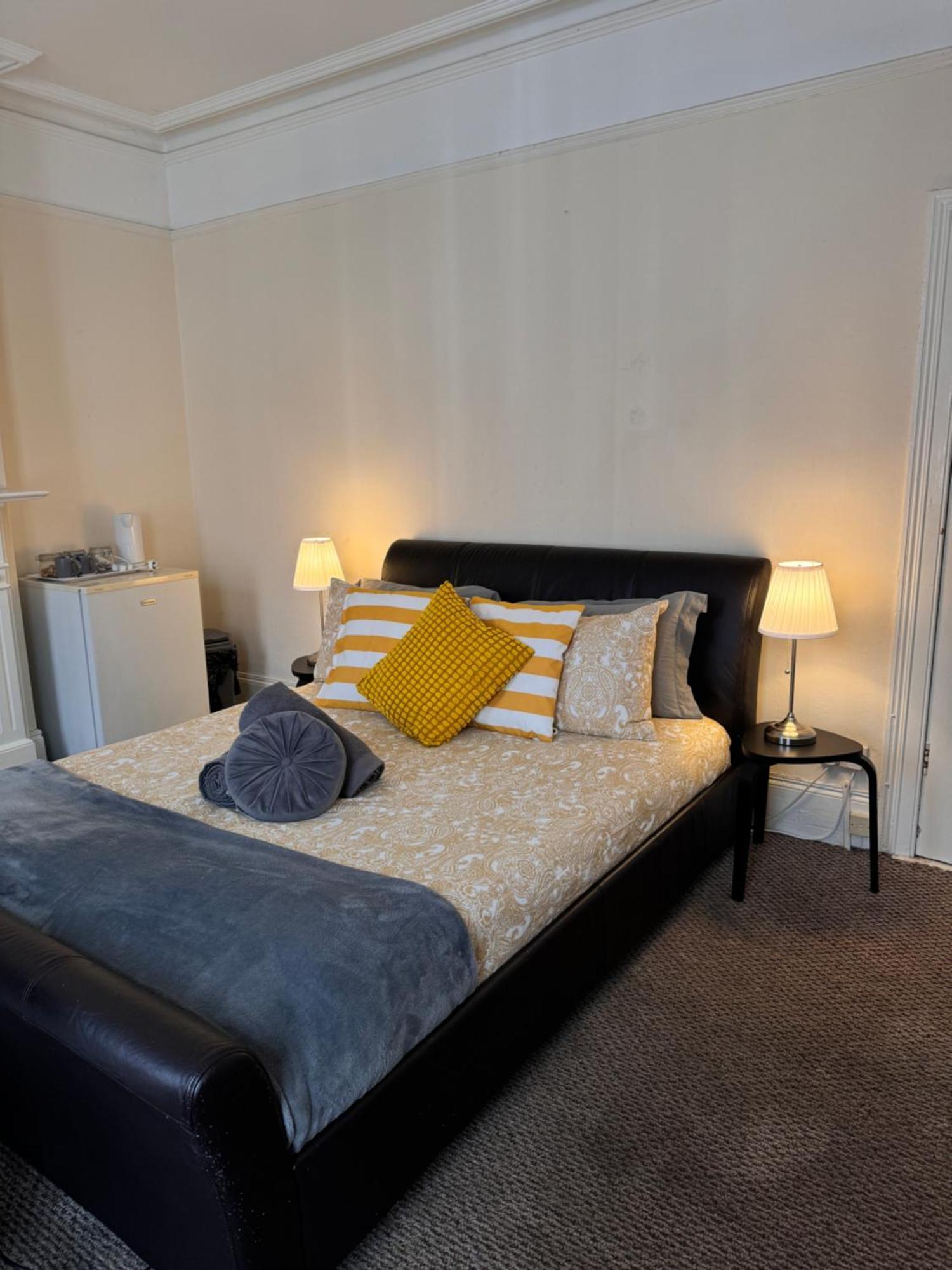House In Antrim Road Otel Belfast Dış mekan fotoğraf